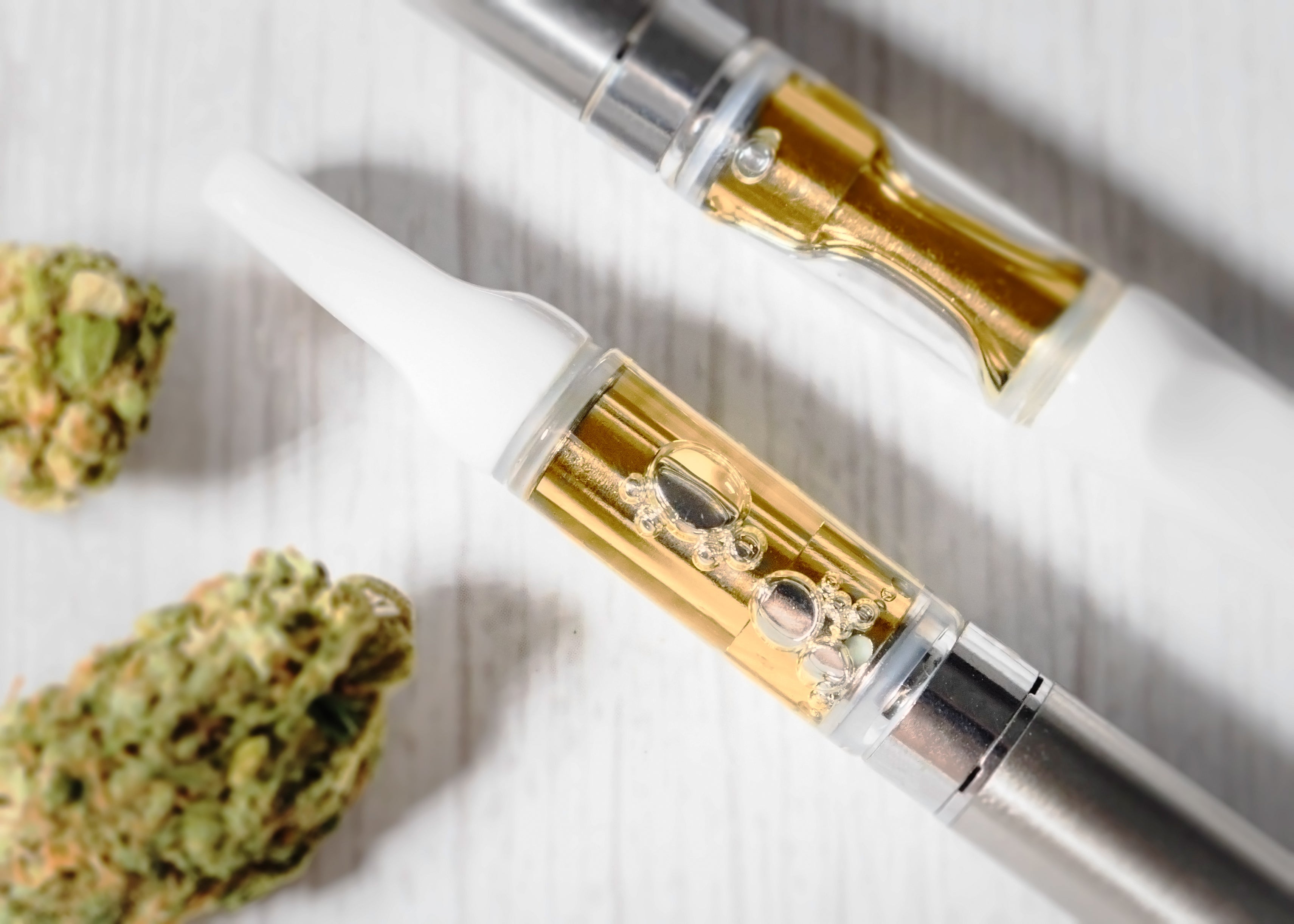Live Resin Carts vs. Normal Carts A Comprehensive Comparison Gold